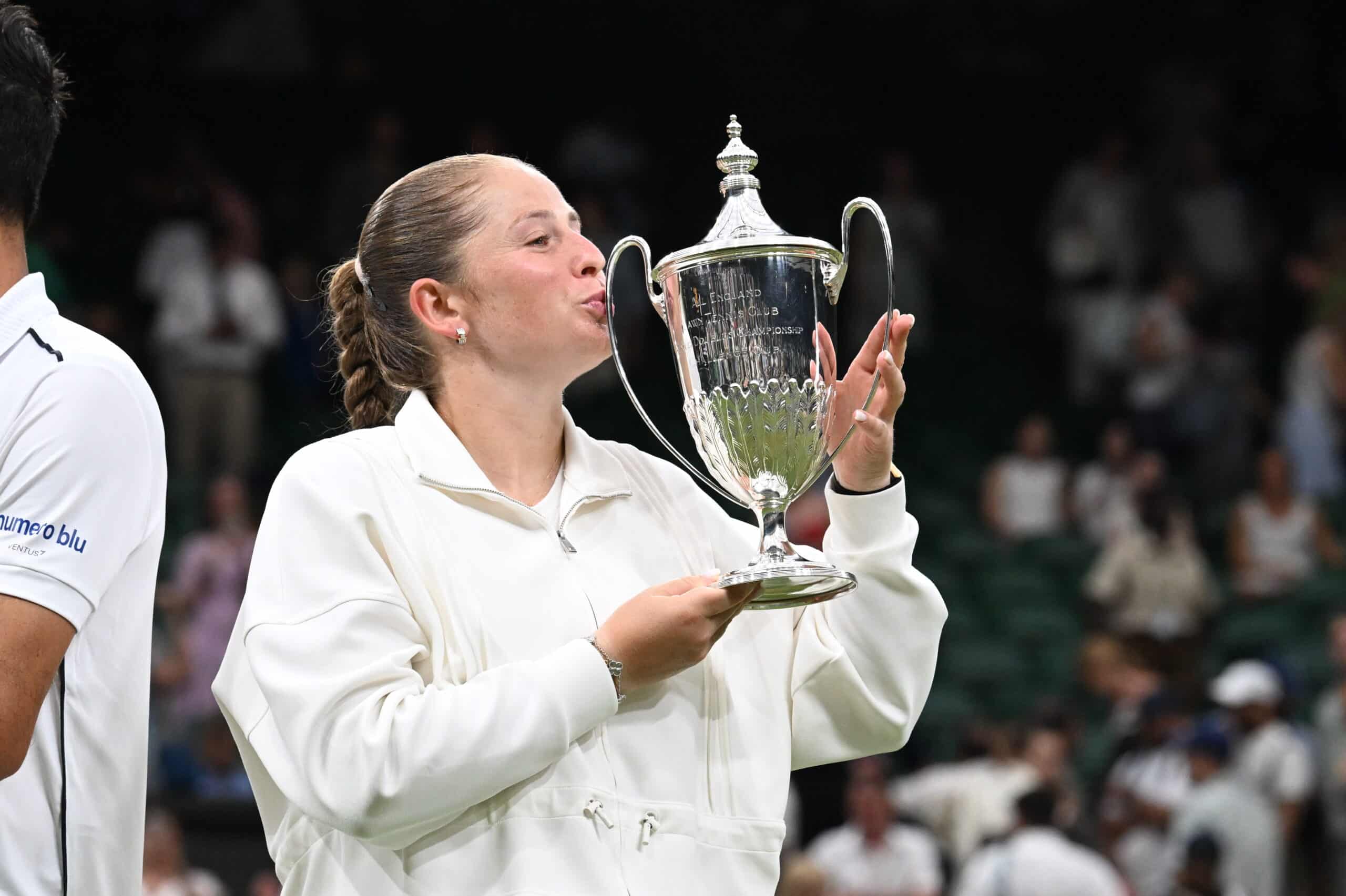 Aļona Ostapenko atgriežas WTA ranga TOP 30; pārējās Latvijas tenisistes ar mainīgām sekmēm