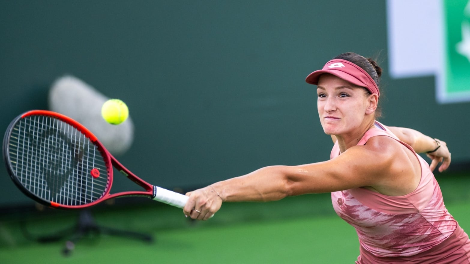 Darja Semeņistaja beidz dalību Hamburgas WTA 250 vienspēlēs, piekāpjoties pasaules 80. raketei Sinjai Krausai