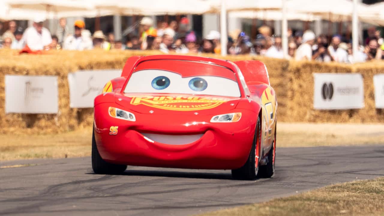 Gudvudas Ātruma festivāls: Vairāk nekā tikai auto izstāde – tā ir leģenda