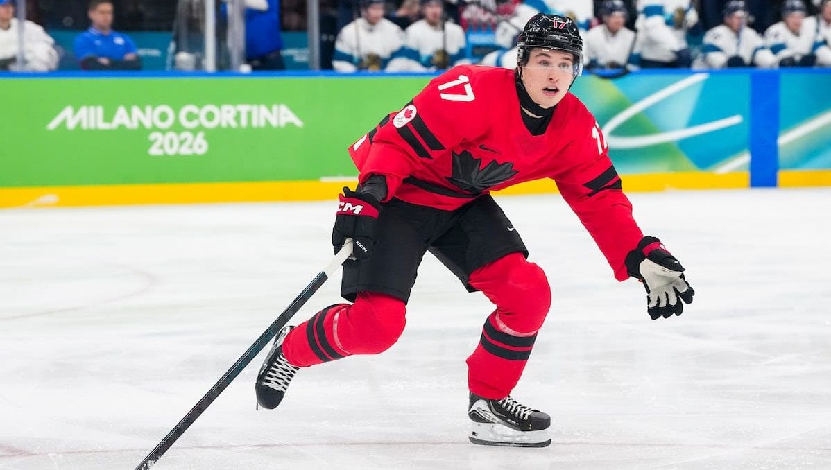 IIHF kronē jauno zvaigzni: 20 gadīgais Maklins Selebrīni atzīts par sezonas labāko hokejistu