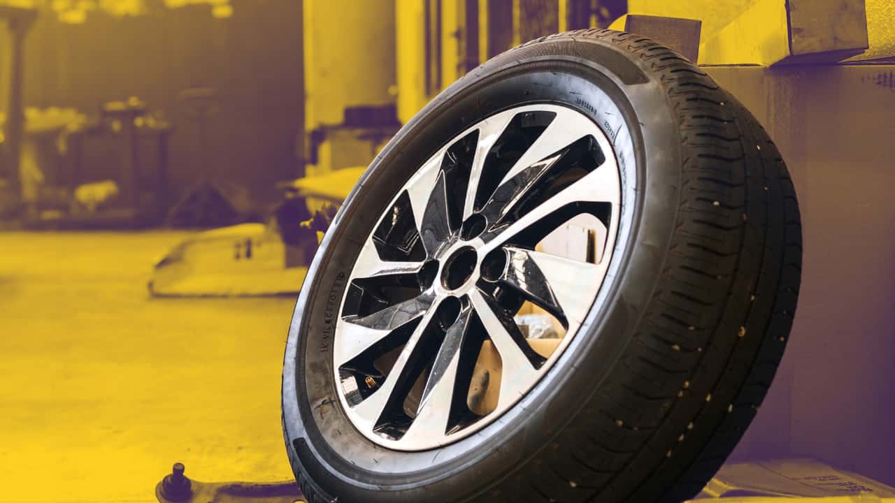 Kāpēc jaunām automašīnām vairs nav rezerves riteņa? Iemesli un autovadītāju neapmierinātība