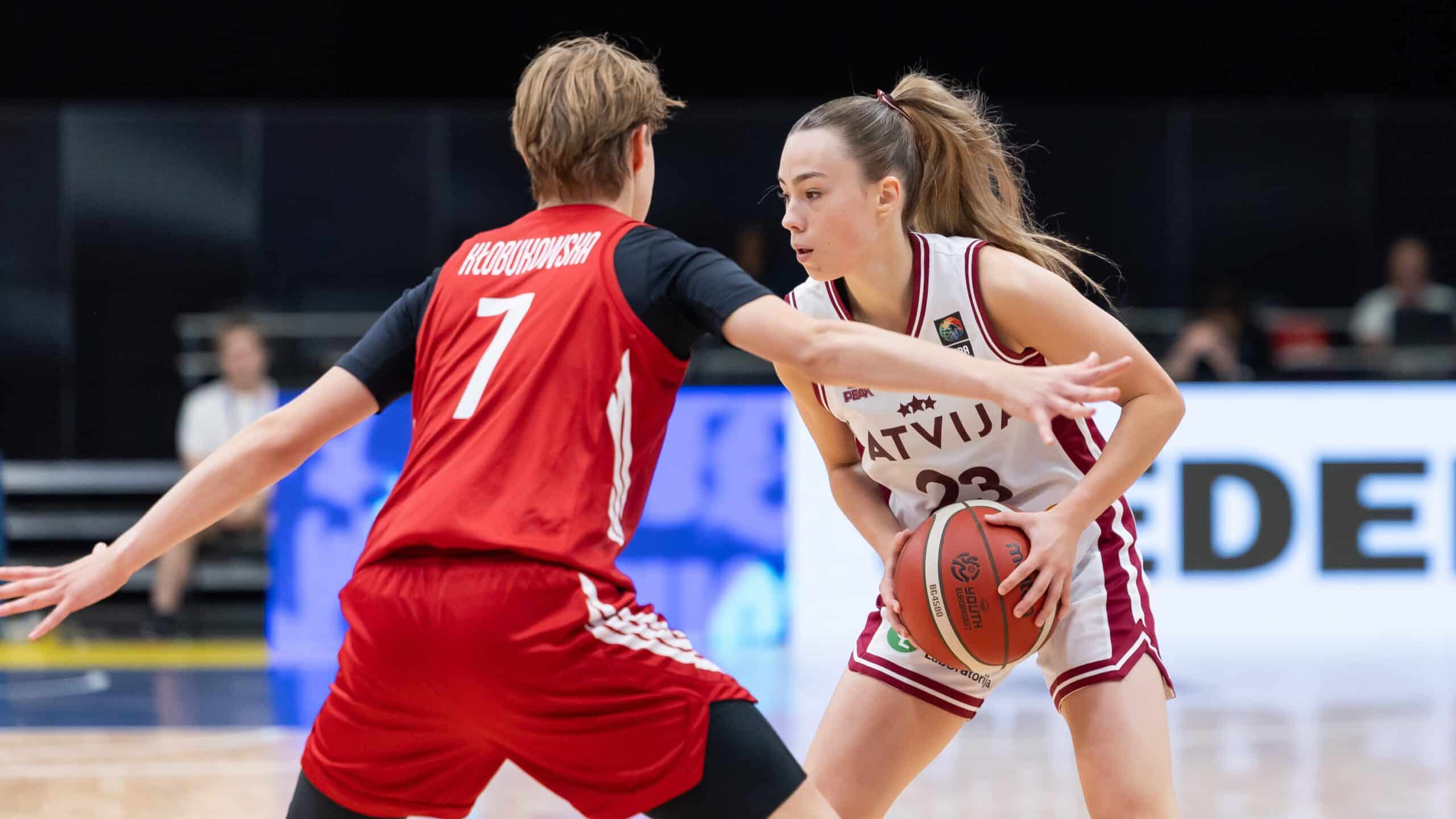 Latvijas U18 basketbolistēm Pasaules kausa sapnis izplēn – Polija atkal izrādās nepārvarama