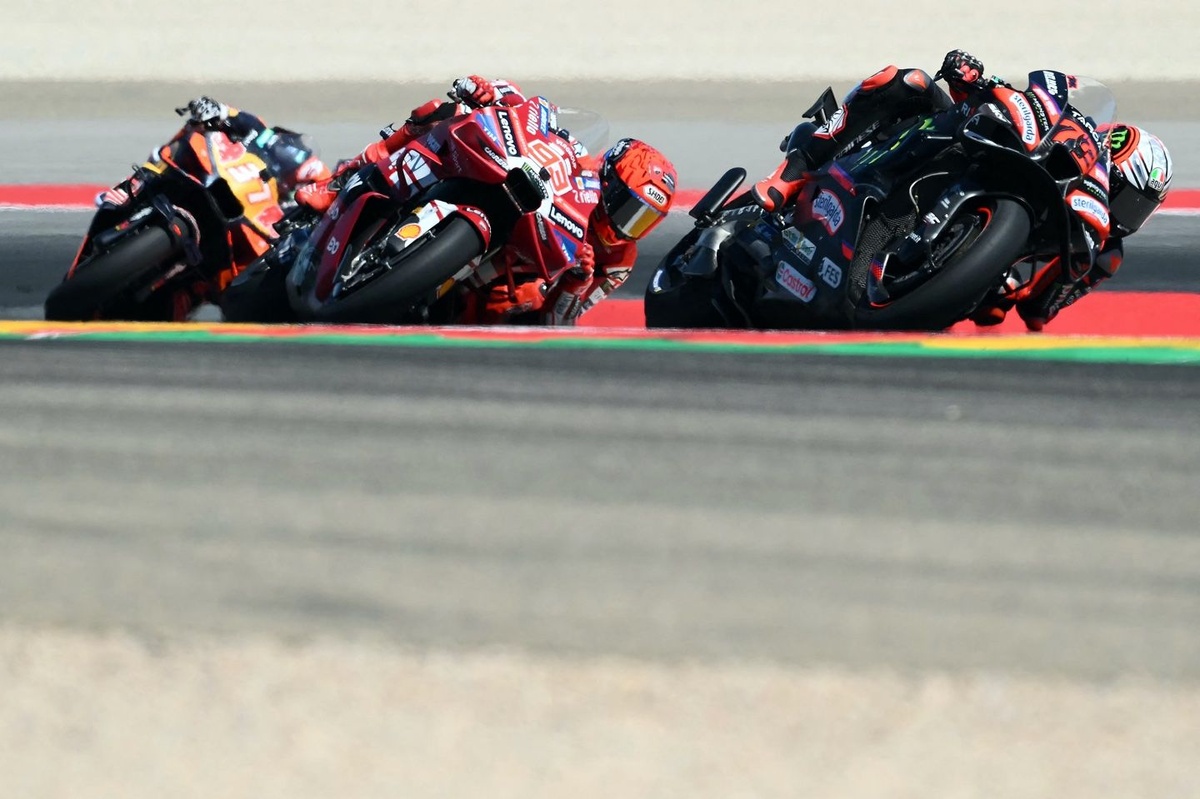 Marquez un Bezzecchi piedzīvo neaizmirstamu dueli Aragon GP