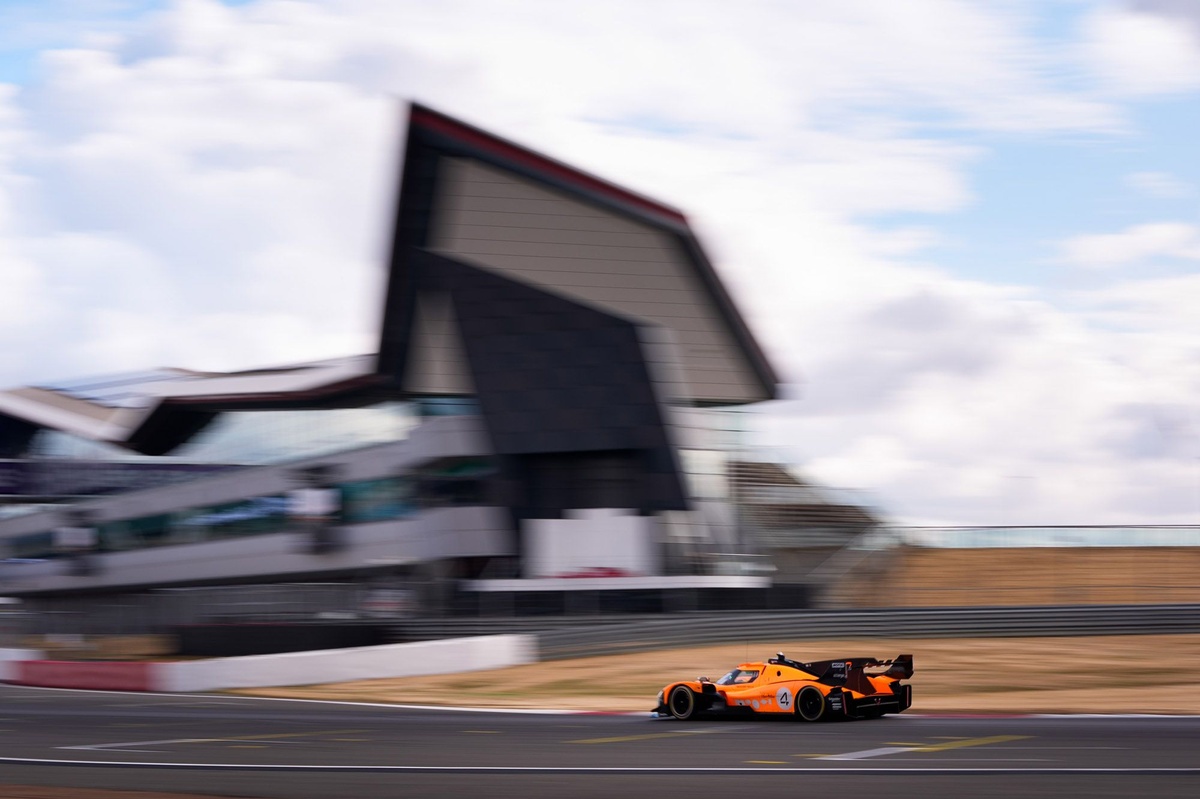 McLaren pabeidz 30 stundu izturības testu ar LMDh prototipu