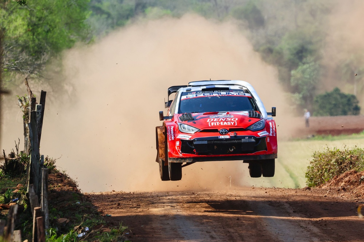 Sami Pajari uzvar rallijā Paragvajā un nostiprina WRC titulcīņu