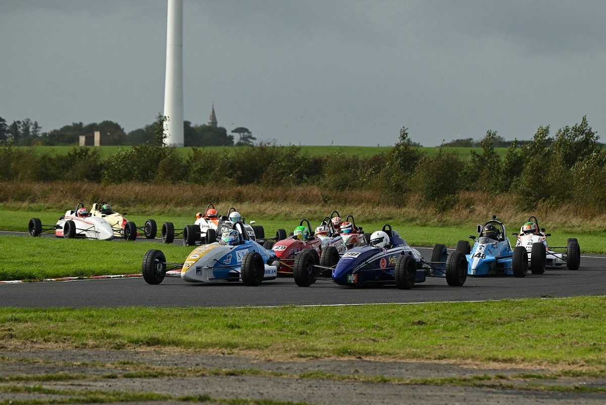 Džesons Smits uzvar Martin Donnelly trofejā Kirkistown trasē