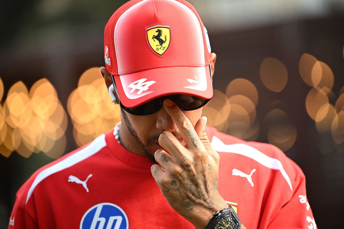 Hamiltons kritizē Ferrari kvalifikācijas stratēģiju Azerbaidžānā