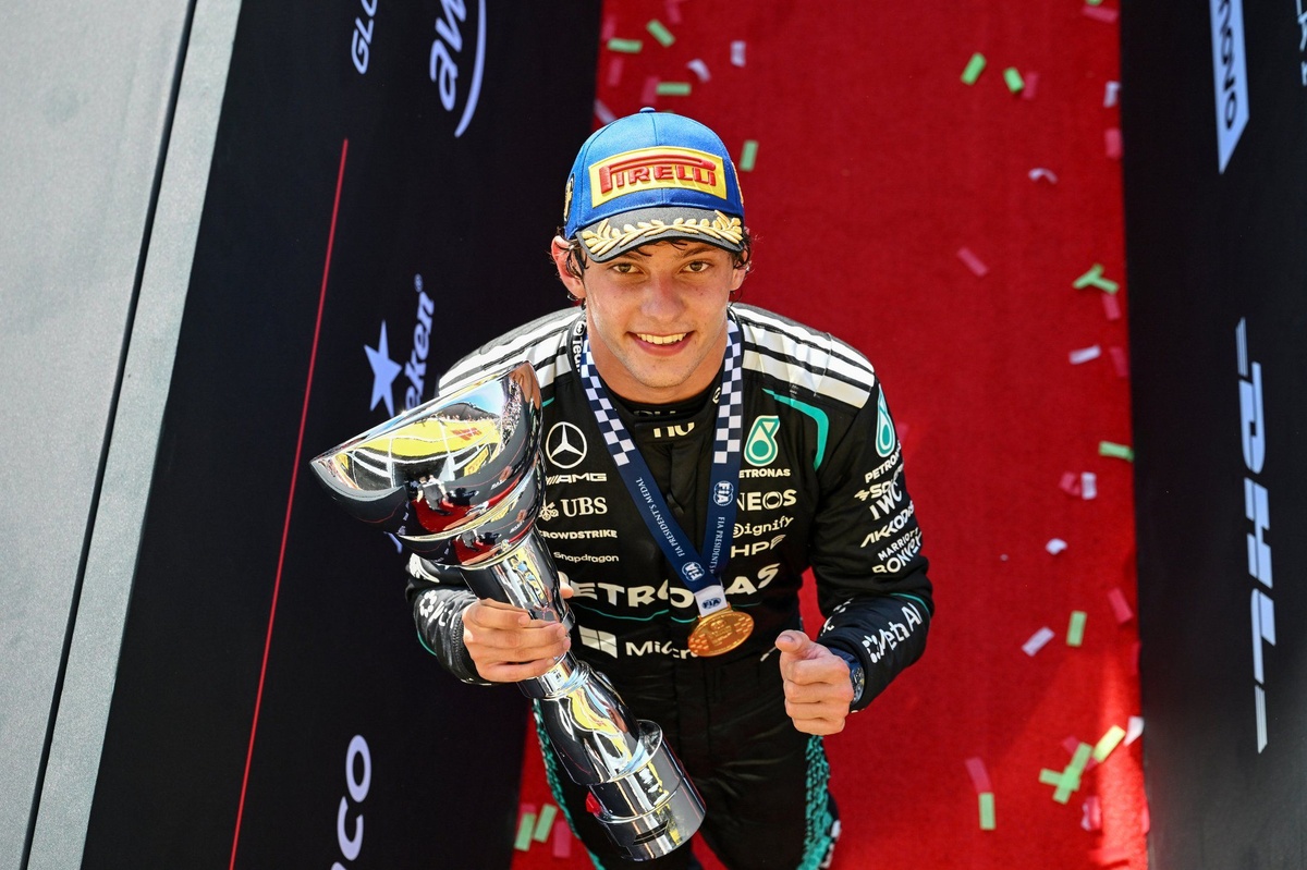 Toto Wolff salīdzina Kimi Antonelli ar AI aģentu pēc uzvaras Itālijas GP