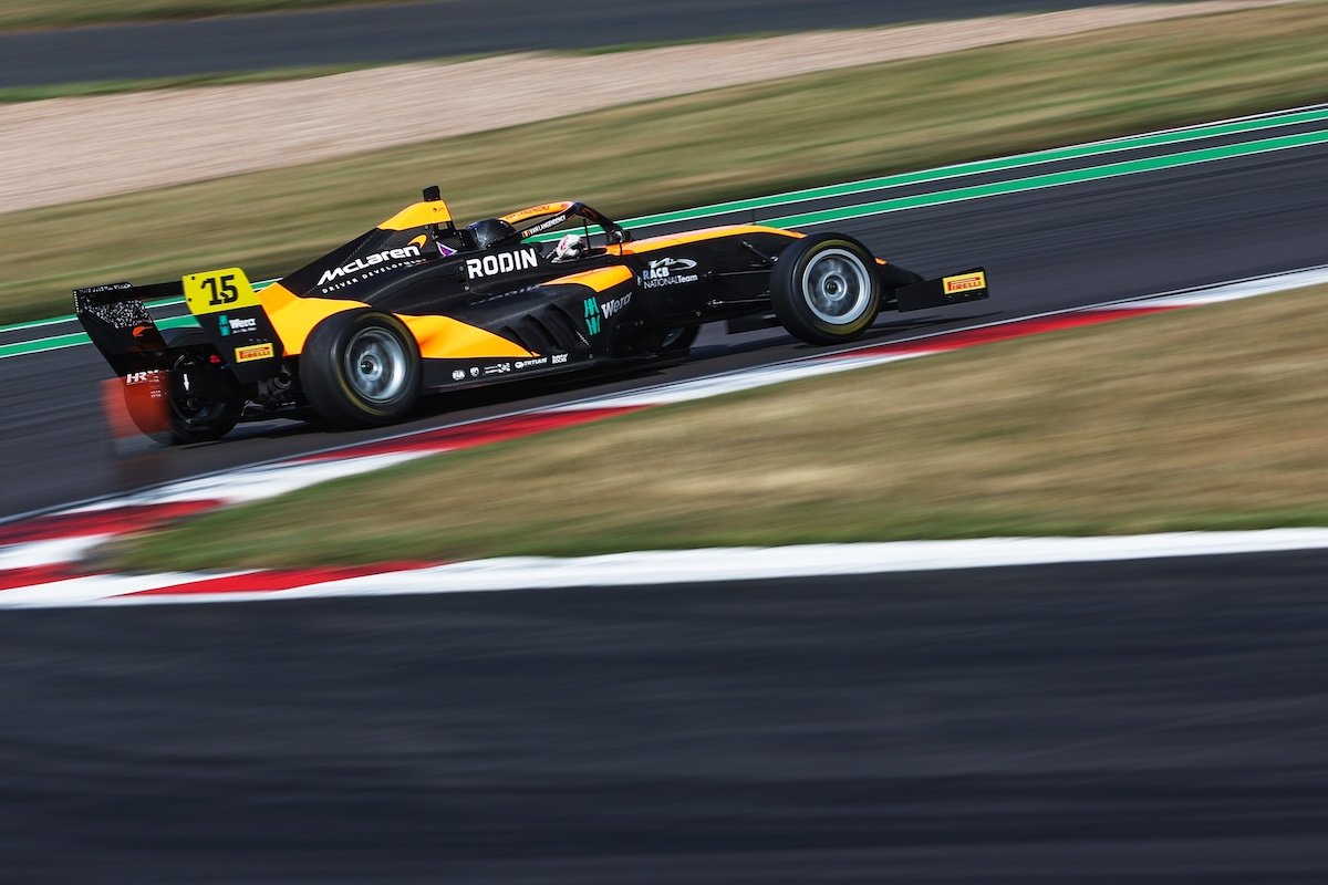 Dries Van Langendonck izcīna Lielbritānijas F4 čempionu titulu