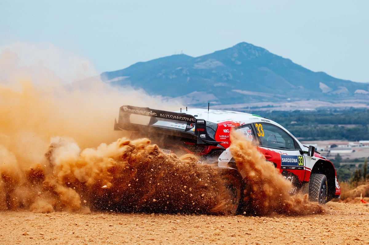 Evans piedzīvo caurumu pirms izšķirošās WRC jaudas fāzes Sardīnijā