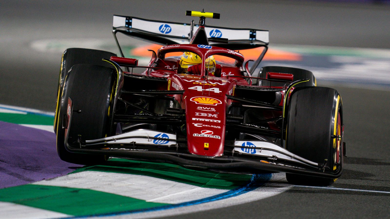 Hamilton uzvar treniņu sesijā F1 ASV Grand Prix; Ferrari labi sagatavojas kvalifikācijai