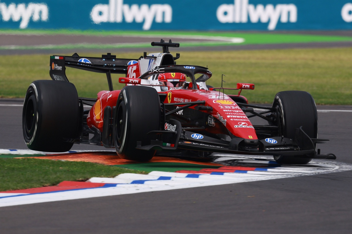 Leclerc gūst uzvaru otrajā treniņā Meksikas GP