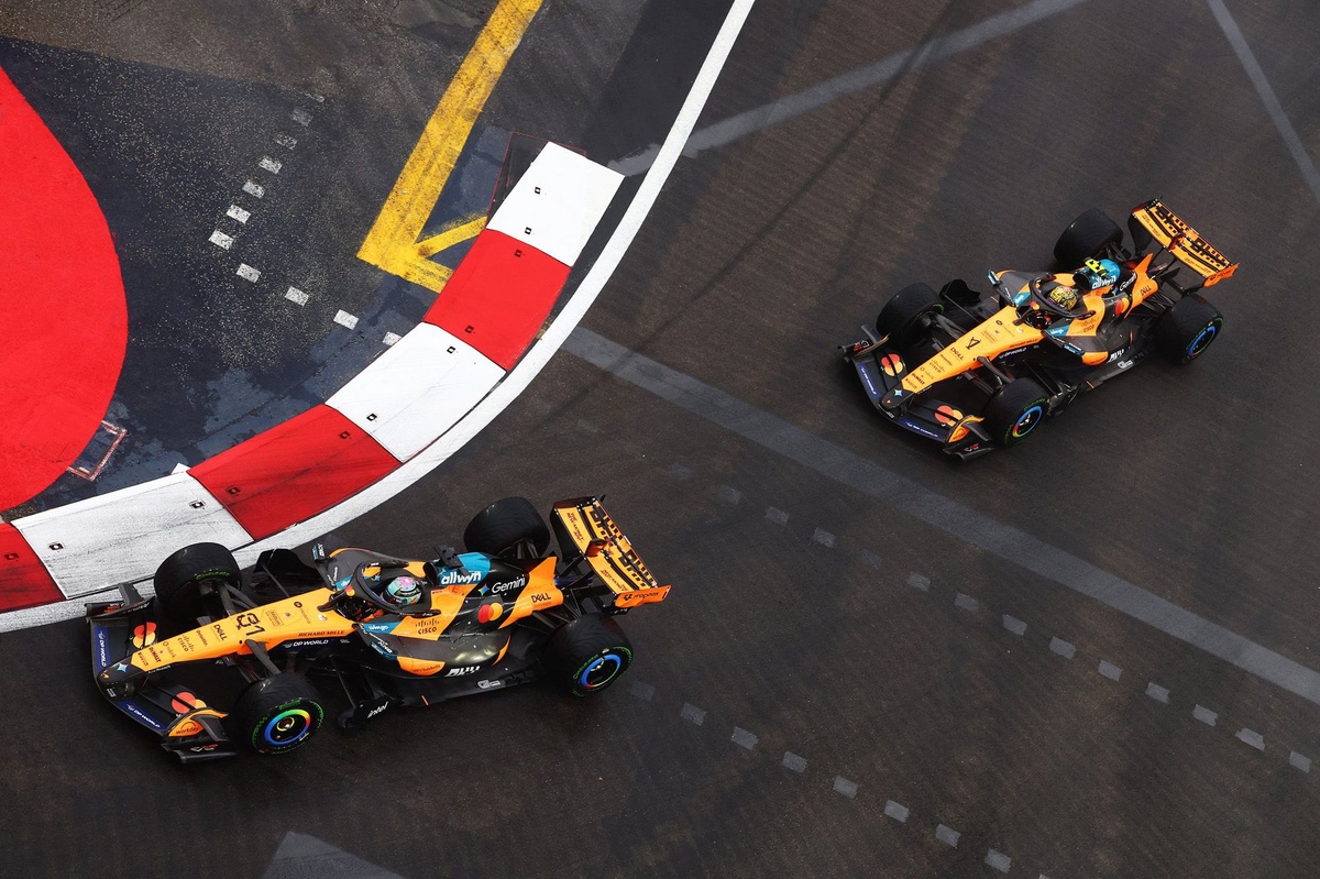 McLaren izsaka neapmierinātību par Norris un Piastri sadursmi Singapūras Grand Prix