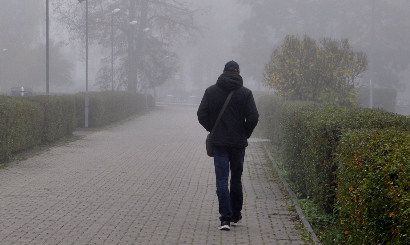 Otrdien no rīta daudzviet bieza migla; dienā brīžiem gaidāms lietus