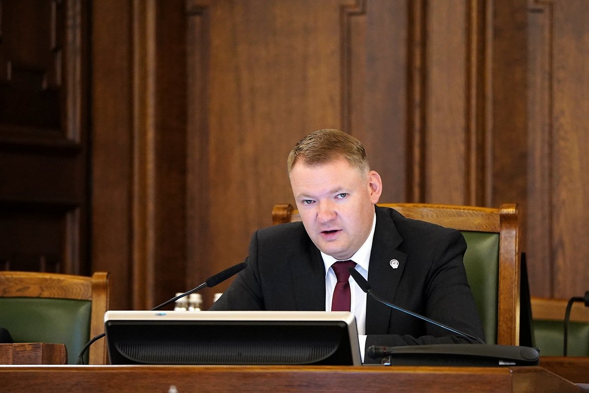 Saeimas priekšsēdētāja amats nolūkots Smiltēnam; viņa biedra postenis – Vējonim