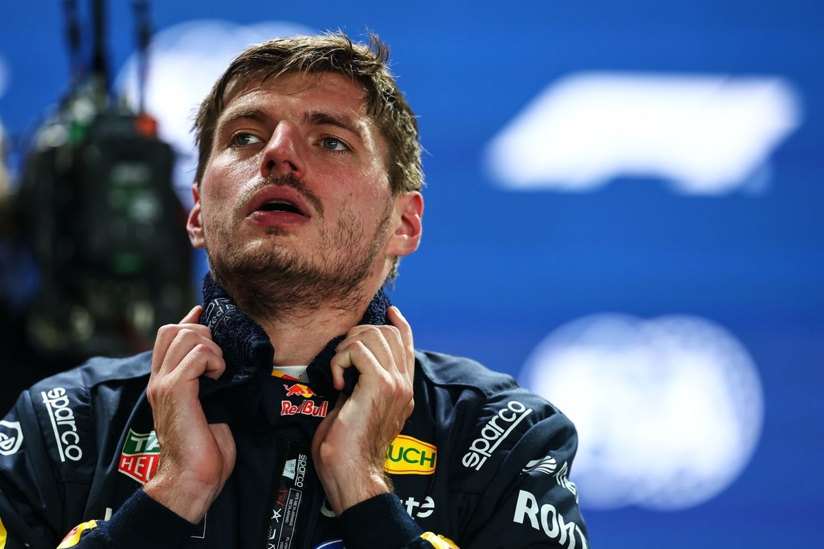 Verstappen izcīna pole pozīciju Singapūrā, Leclerc otro vietu ar niecīgu atstarpi