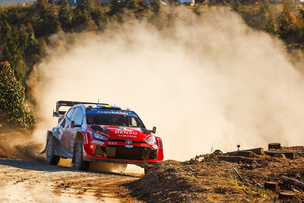 WRC Rally Itālijā: Solbergs uzsāk ar vadību, Evans trešajā vietā titula izšķiršanā